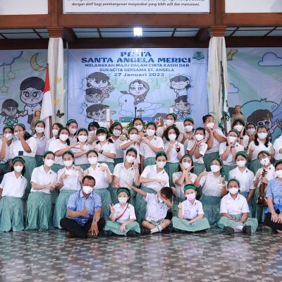 Misa Hari Santa Angela 2023